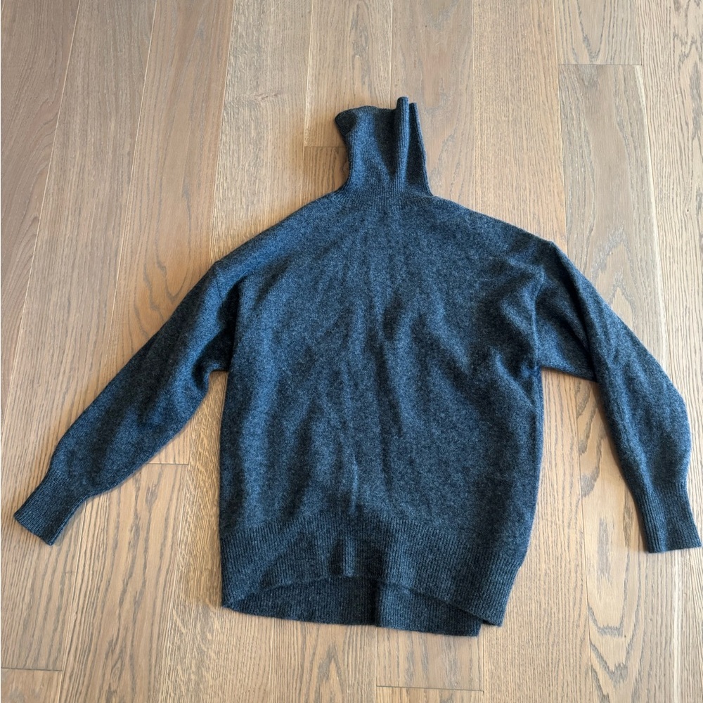 Aritzia wool/cashmere sweater